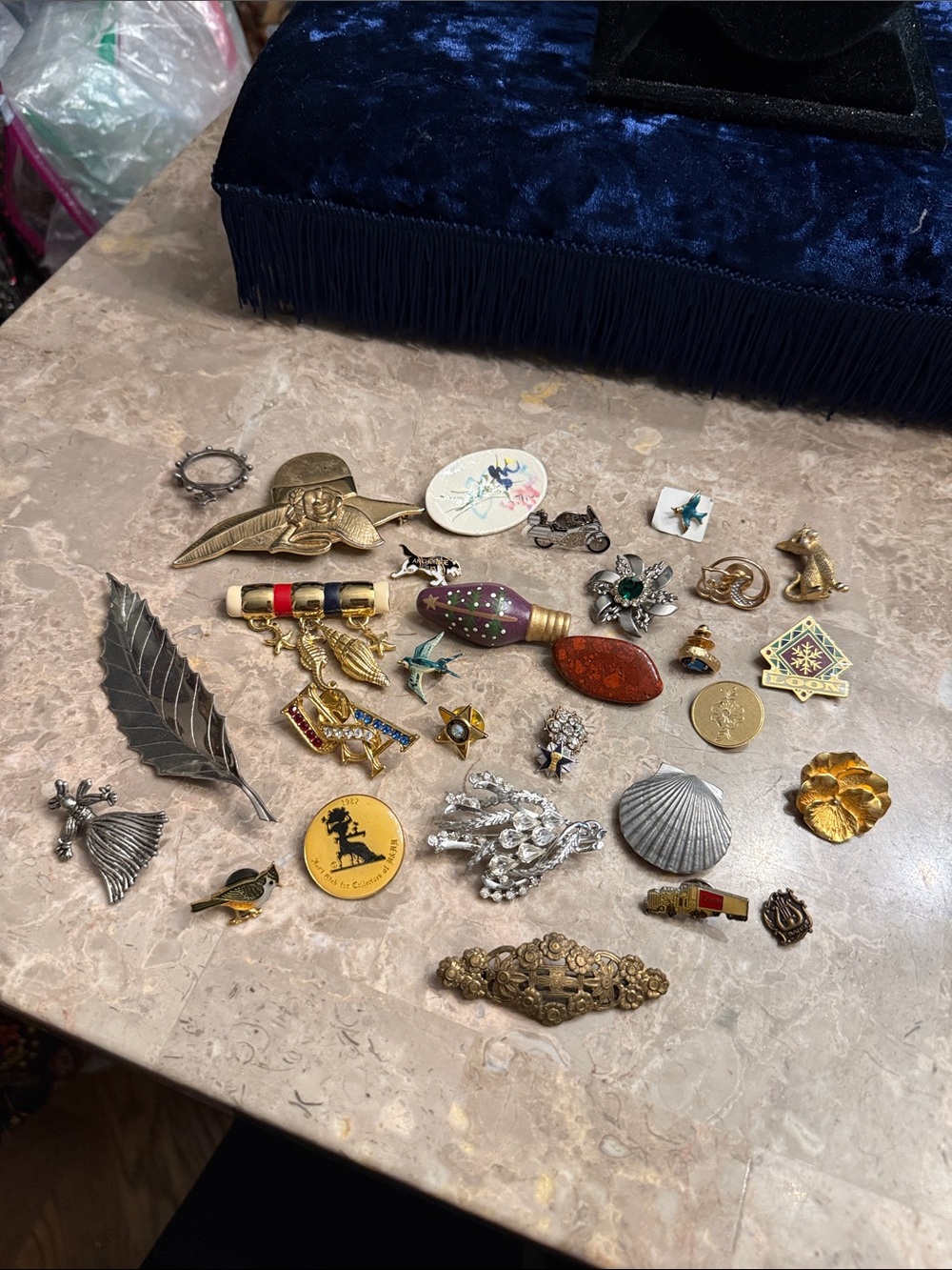 Vintage lot of 30 unique brooches and pins some gold and silver marked 50s-90s